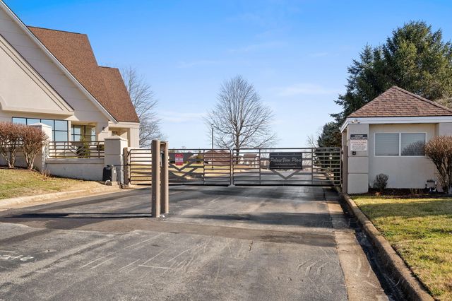 106 Oxford Drive 8, Branson, MO 65616