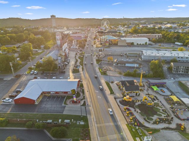 106 Oxford Drive 8, Branson, MO 65616