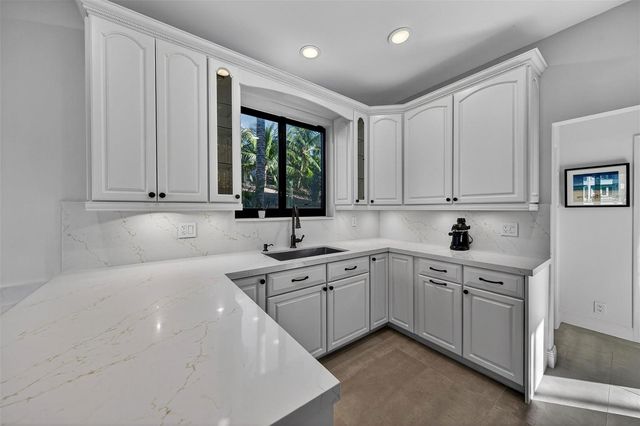 1505 SE 11TH Street, Fort Lauderdale, FL 33316