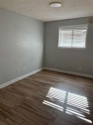 2707 Stonehedge Drive, Baytown, TX 77521