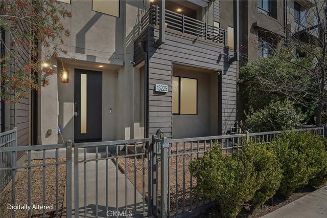 13225 Victory Boulevard, Valley Glen, CA 91401