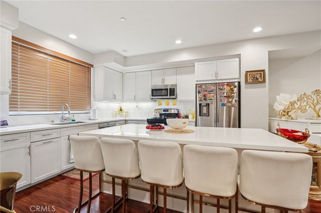 13225 Victory Boulevard, Valley Glen, CA 91401