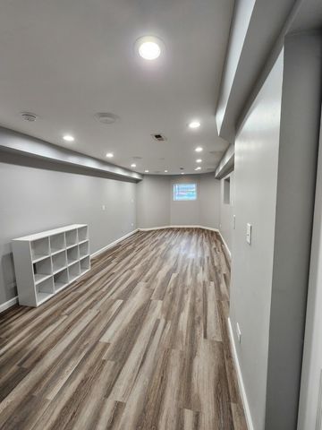 1530 E 65th Place G, Chicago, IL 60637