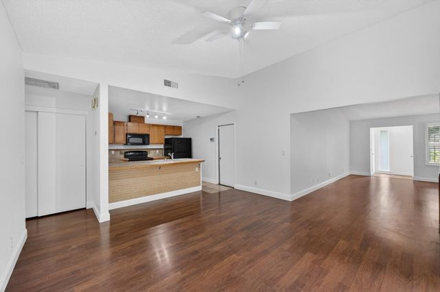 1754 Urbana Way, Sacramento, CA 95833