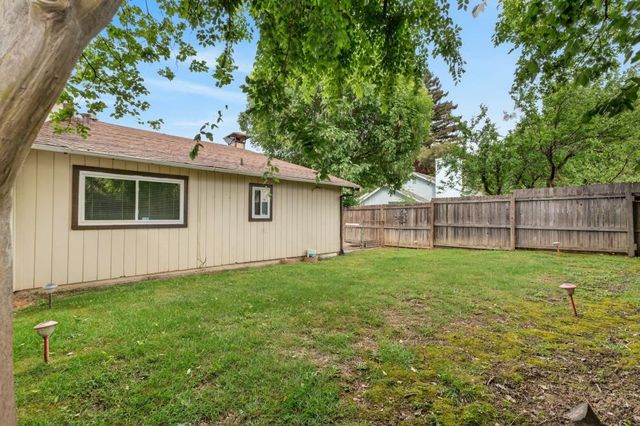 1754 Urbana Way, Sacramento, CA 95833
