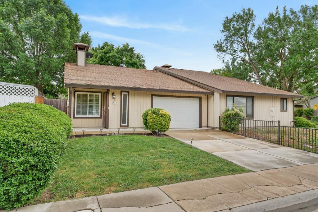 1754 Urbana Way, Sacramento, CA 95833