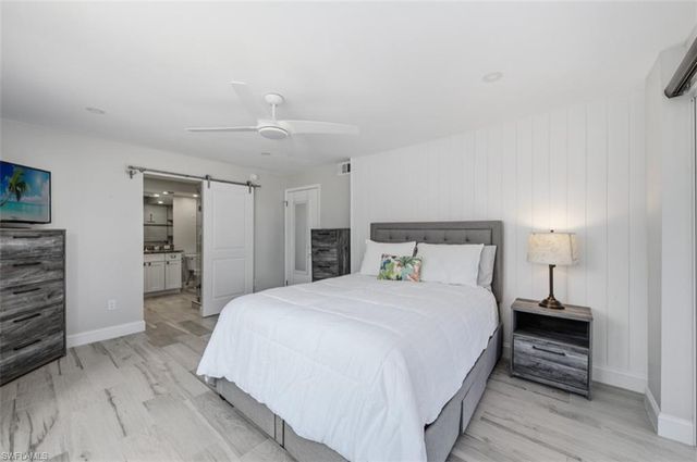 2170 Gulf Shore BLVD N 24W, Naples, FL 34102