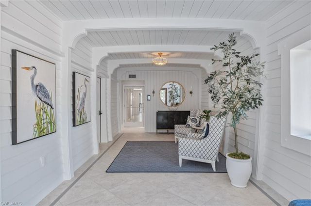 2170 Gulf Shore BLVD N 24W, Naples, FL 34102