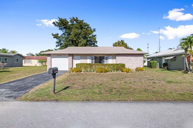 9203 NW 71st Street, Tamarac, FL 33321