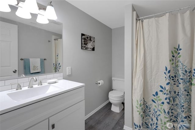 2306 S 249th Street, Kent, WA 98032