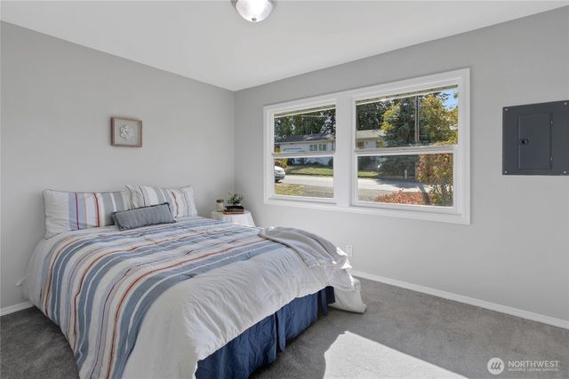 2306 S 249th Street, Kent, WA 98032