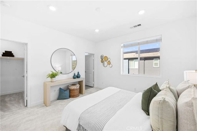 344 Tank, Irvine, CA 92618