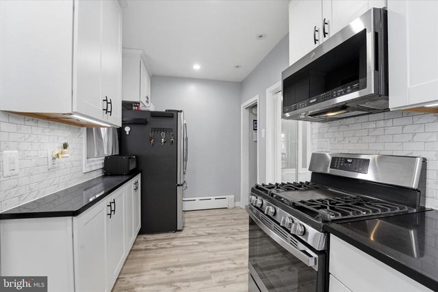 825-827 BROAD ST, Darby, PA 19023