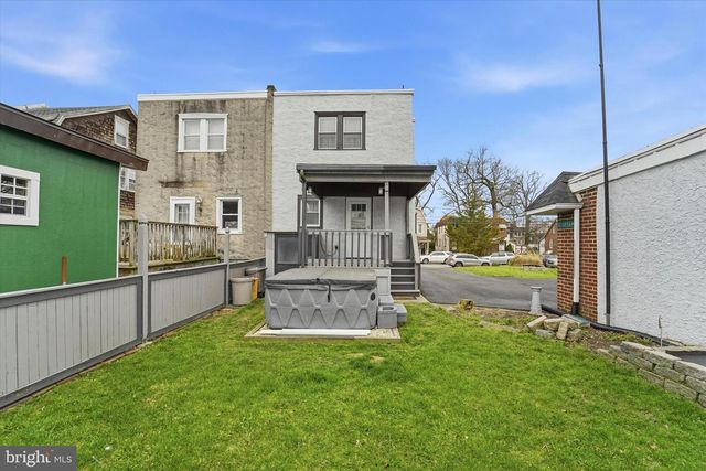 825-827 BROAD ST, Darby, PA 19023