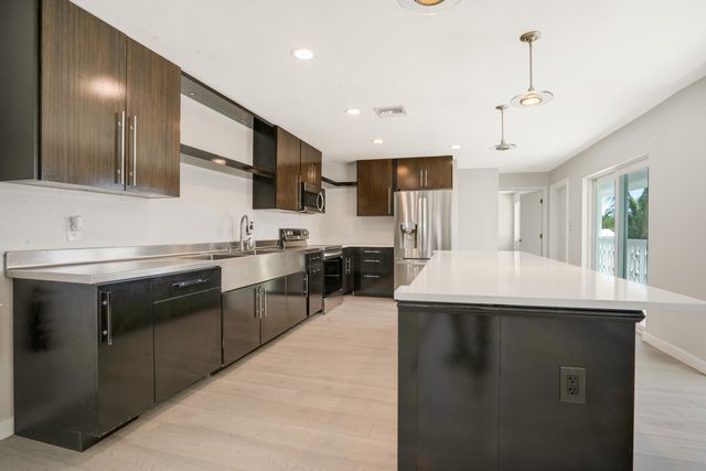 2649 Lake Drive 1, Singer Island, FL 33404