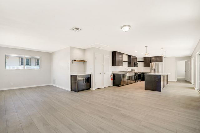 2649 Lake Drive 1, Singer Island, FL 33404