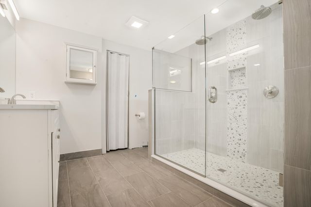 2649 Lake Drive 1, Singer Island, FL 33404