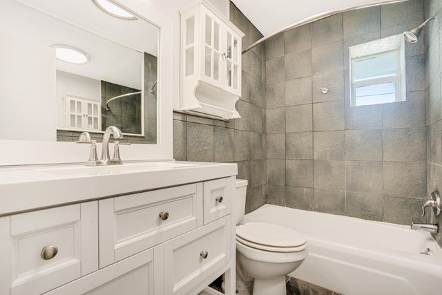 2649 Lake Drive 1, Singer Island, FL 33404