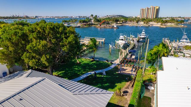 2649 Lake Drive 1, Singer Island, FL 33404