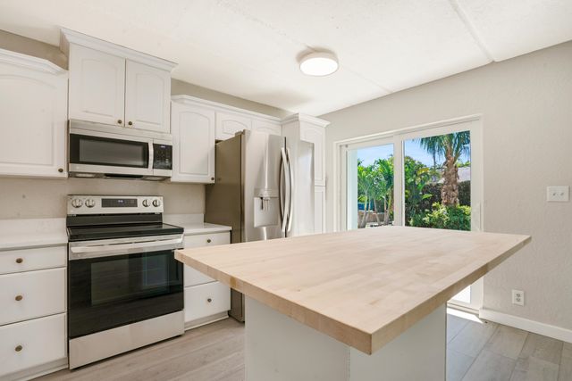 2649 Lake Drive 1, Singer Island, FL 33404