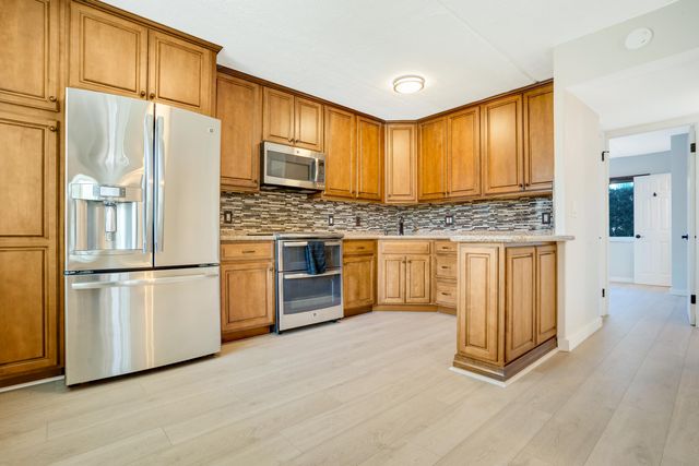 2649 Lake Drive 1, Singer Island, FL 33404