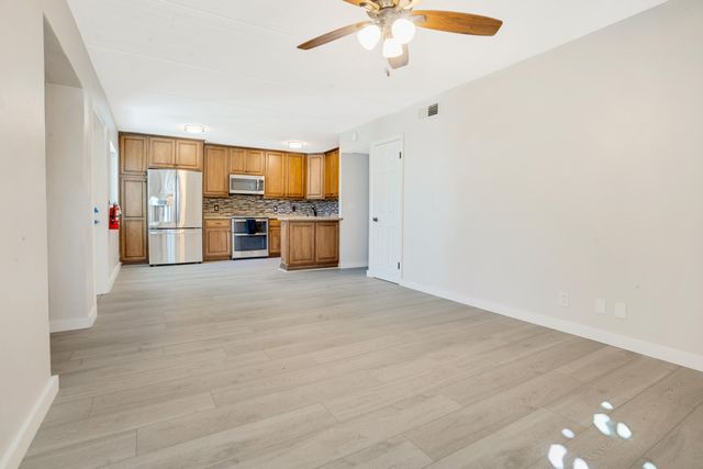 2649 Lake Drive 1, Singer Island, FL 33404