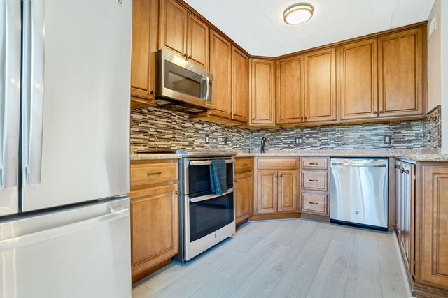 2649 Lake Drive 1, Singer Island, FL 33404