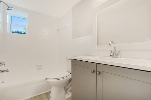 2649 Lake Drive 1, Singer Island, FL 33404