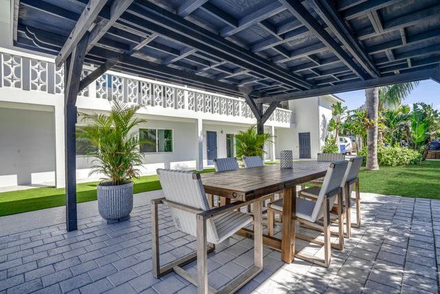 2649 Lake Drive 1, Singer Island, FL 33404