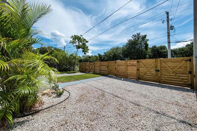 5900 NW 5th Ct 5900, Miami, FL 33127