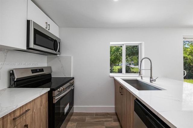 5900 NW 5th Ct 5900, Miami, FL 33127