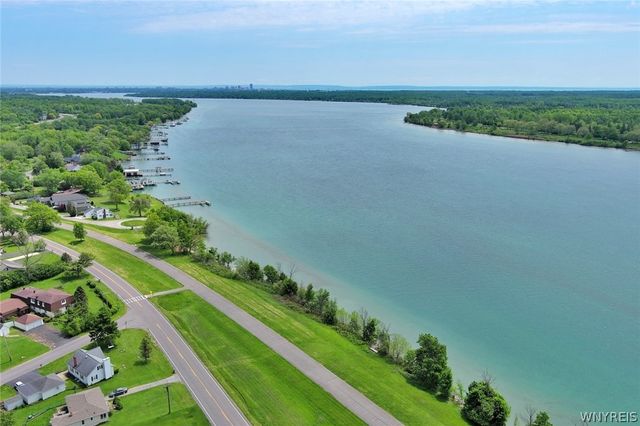 783 West River Road, Grand Island, NY 14072