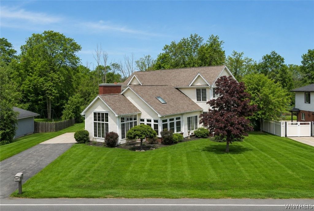 783 West River Road, Grand Island, NY 14072