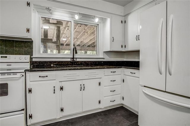7409 75th Terrace, Kansas City, MO 64152