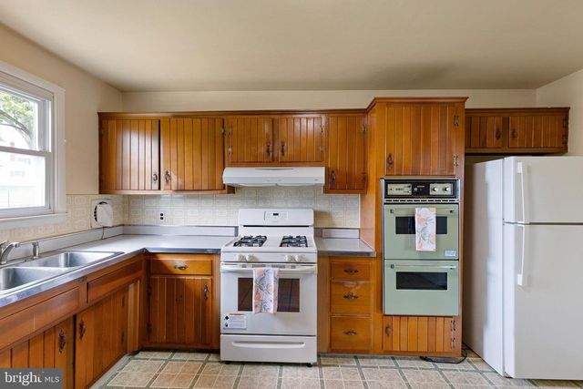 5 MARTA DR, Wilmington, DE 19808