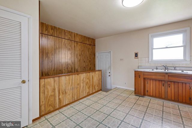5 MARTA DR, Wilmington, DE 19808
