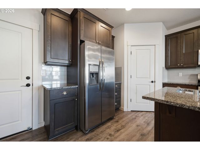 7032 S 11TH St, Ridgefield, WA 98642