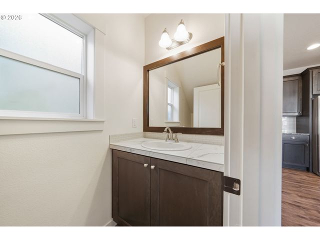 7032 S 11TH St, Ridgefield, WA 98642