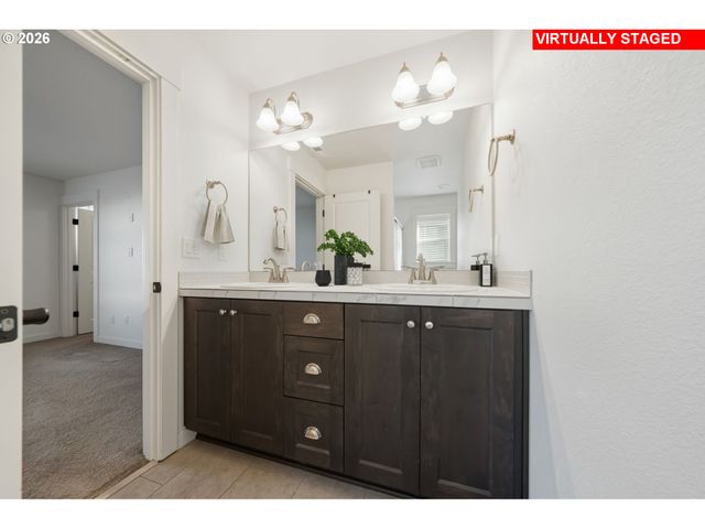 7032 S 11TH St, Ridgefield, WA 98642