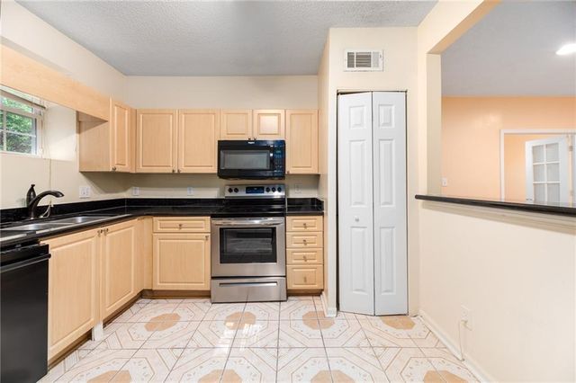 3665 Chestnut Drive D2, Atlanta, GA 30340