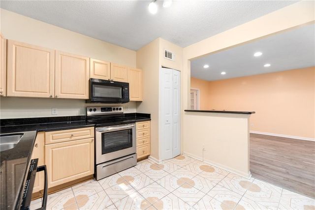 3665 Chestnut Drive D2, Atlanta, GA 30340
