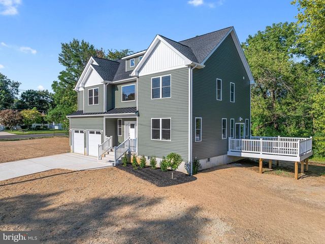 206 E CAMDEN AVE, Moorestown, NJ 08057