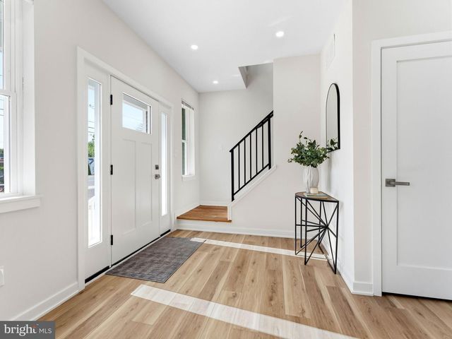 206 E CAMDEN AVE, Moorestown, NJ 08057