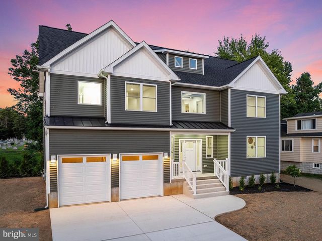 206 E CAMDEN AVE, Moorestown, NJ 08057