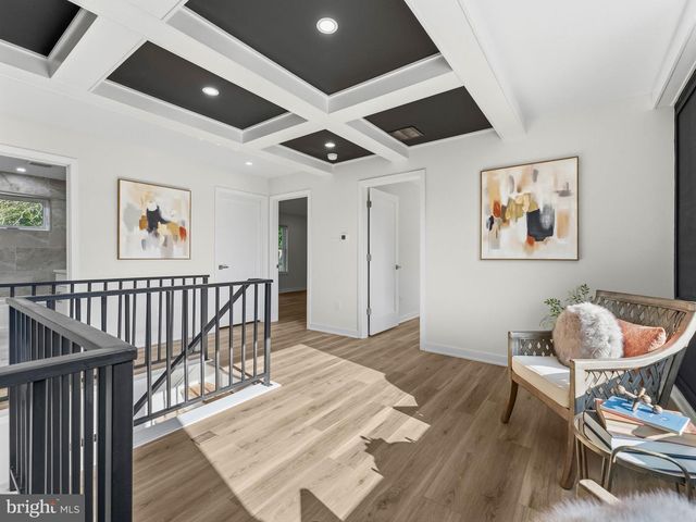 206 E CAMDEN AVE, Moorestown, NJ 08057