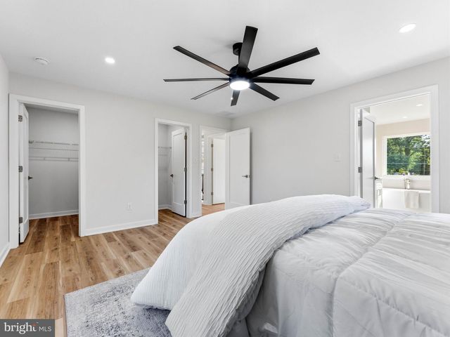 206 E CAMDEN AVE, Moorestown, NJ 08057