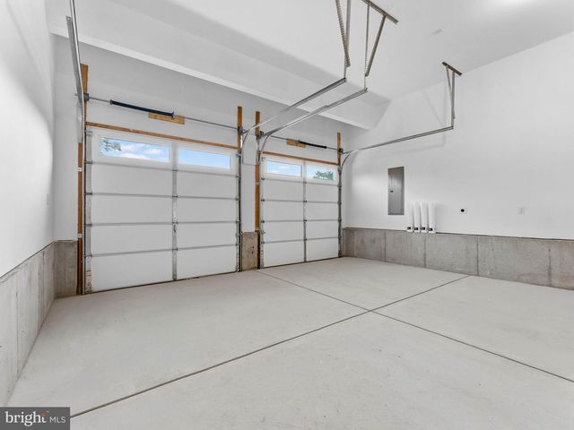 206 E CAMDEN AVE, Moorestown, NJ 08057