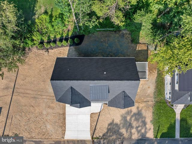 206 E CAMDEN AVE, Moorestown, NJ 08057