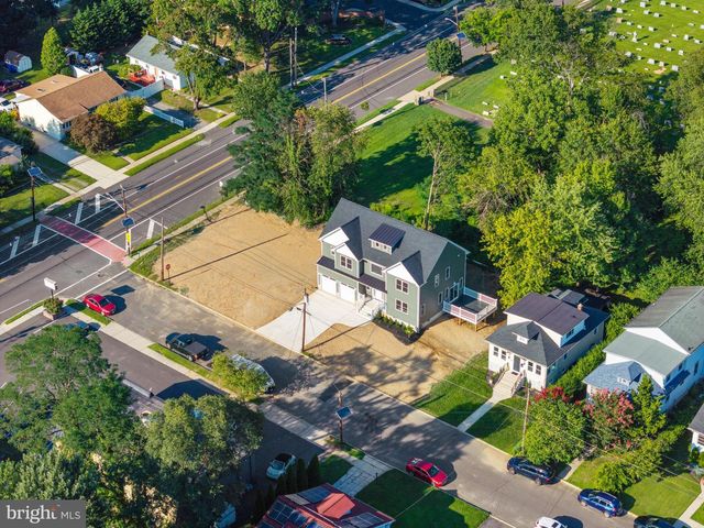 206 E CAMDEN AVE, Moorestown, NJ 08057