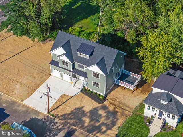 206 E CAMDEN AVE, Moorestown, NJ 08057